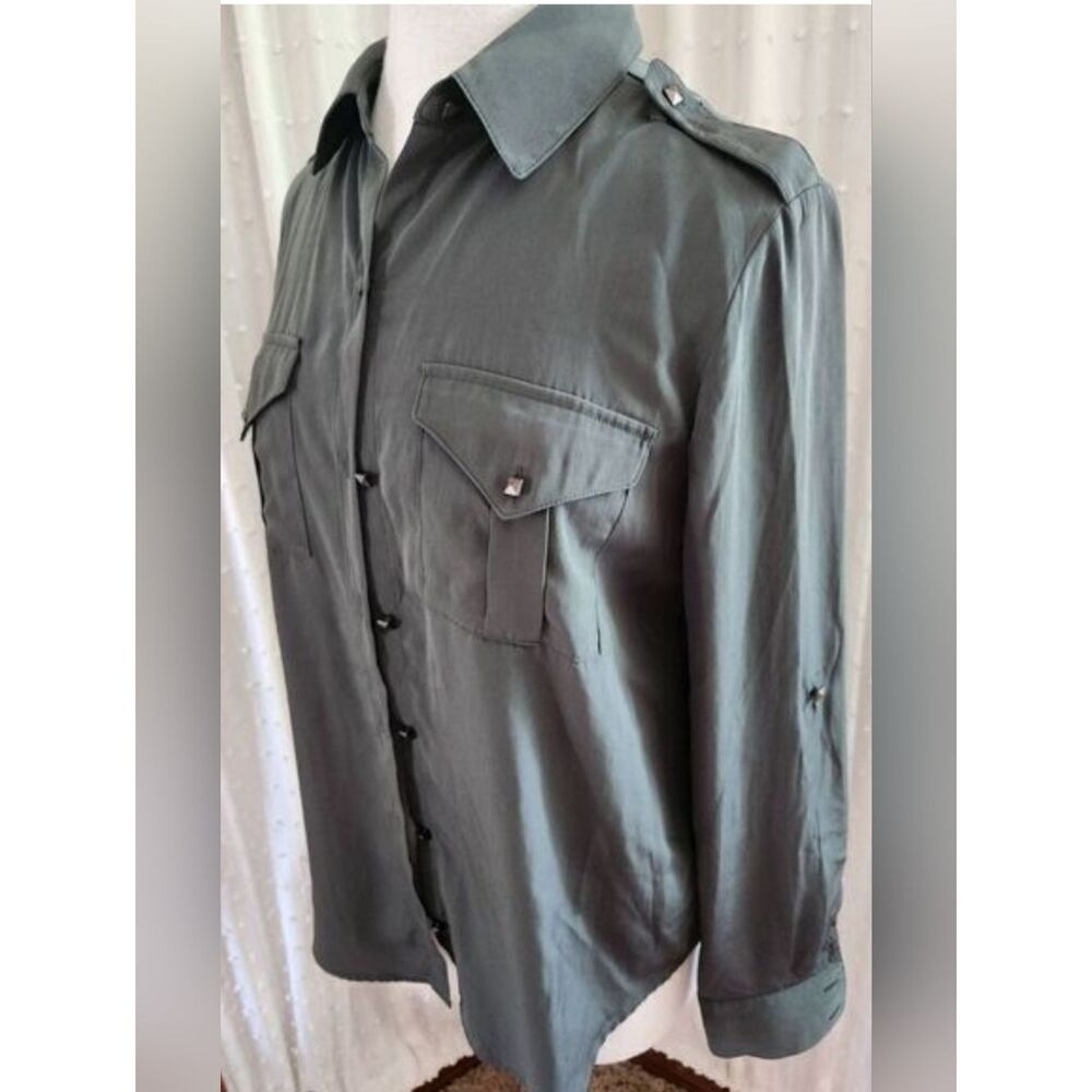 U52 Rock & Republic shirt Olive Green w square metal buttons & roll tab sleeves - Picture 15 of 16